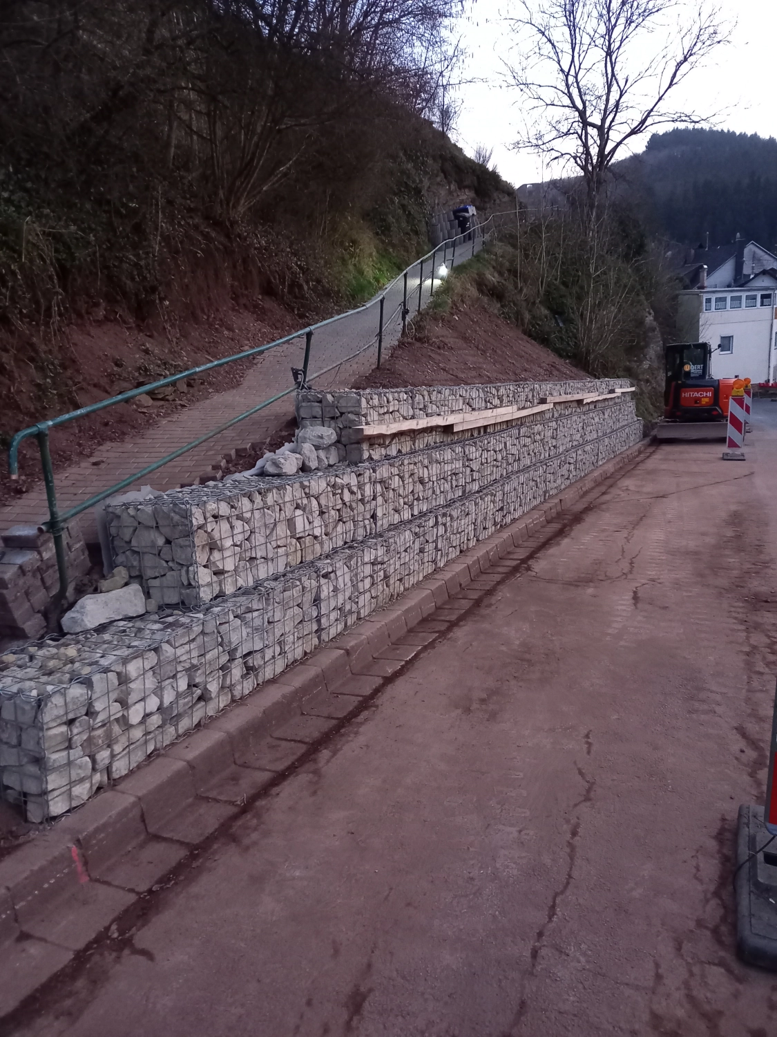 Construction en bord de route par Expertise Cordier Pascal S-a-r-l-s