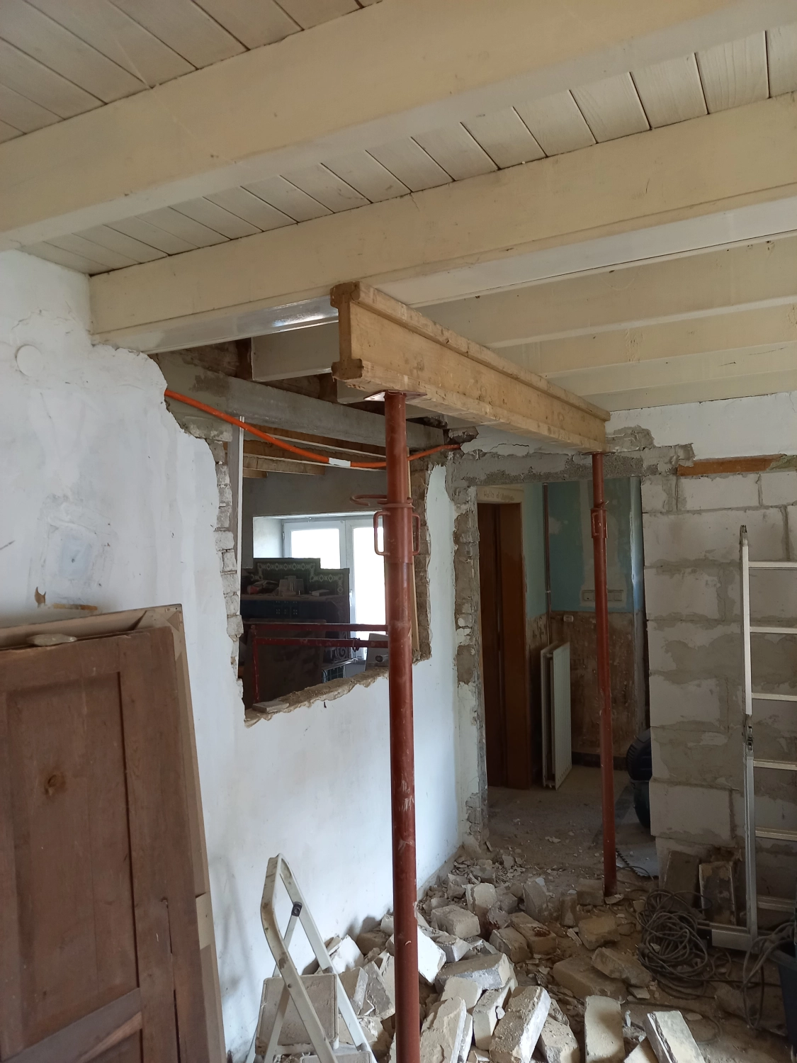 Bâtiment en construction par Expertise Cordier Pascal S-a-r-l-s