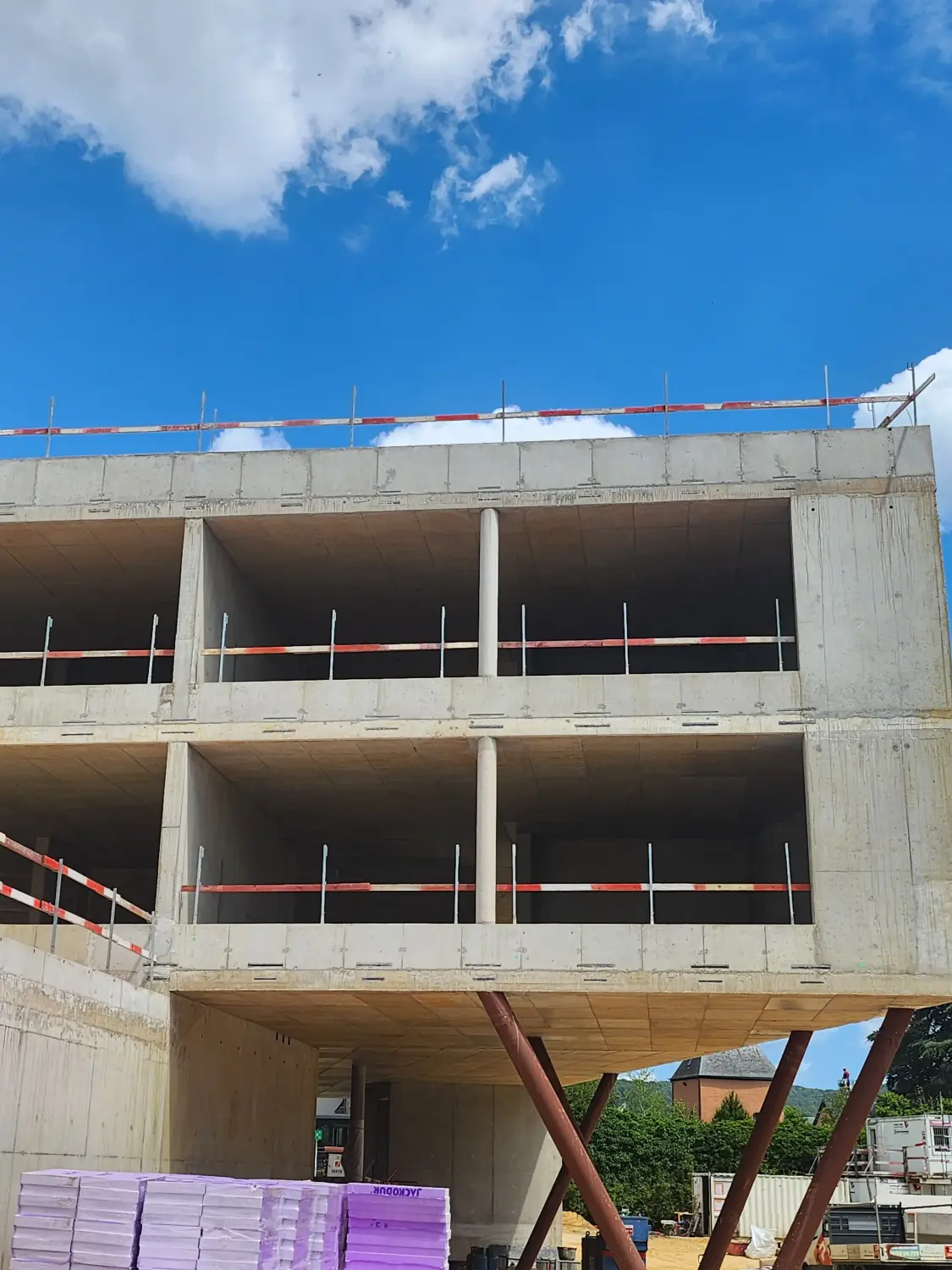 Bâtiment en construction par Expertise Cordier Pascal S-a-r-l-s
