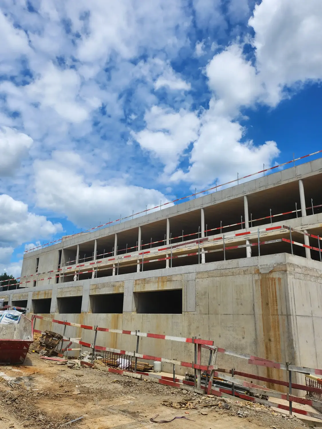 Bâtiment en construction par Expertise Cordier Pascal S-a-r-l-s