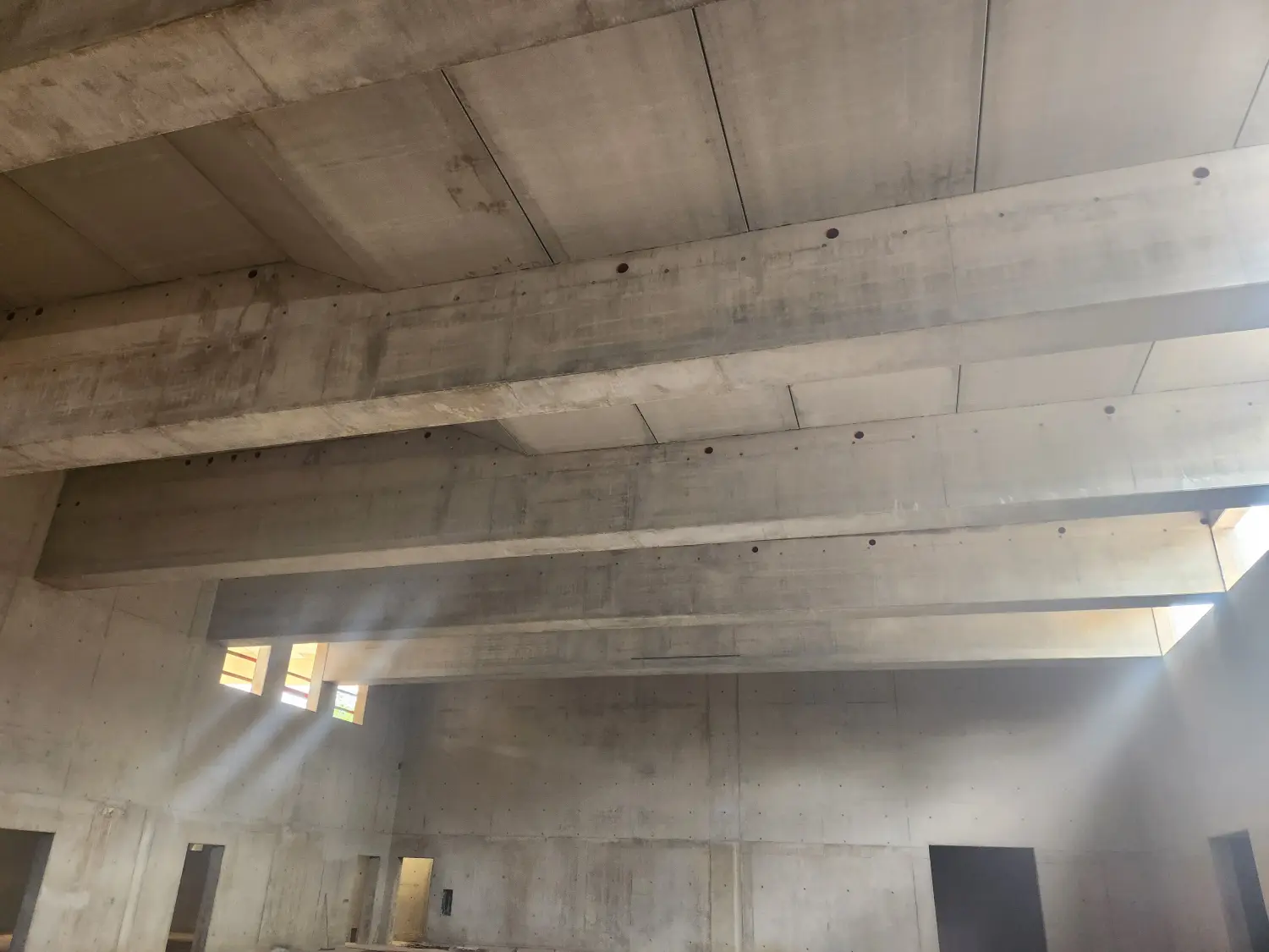 Bâtiment en construction par Expertise Cordier Pascal S-a-r-l-s