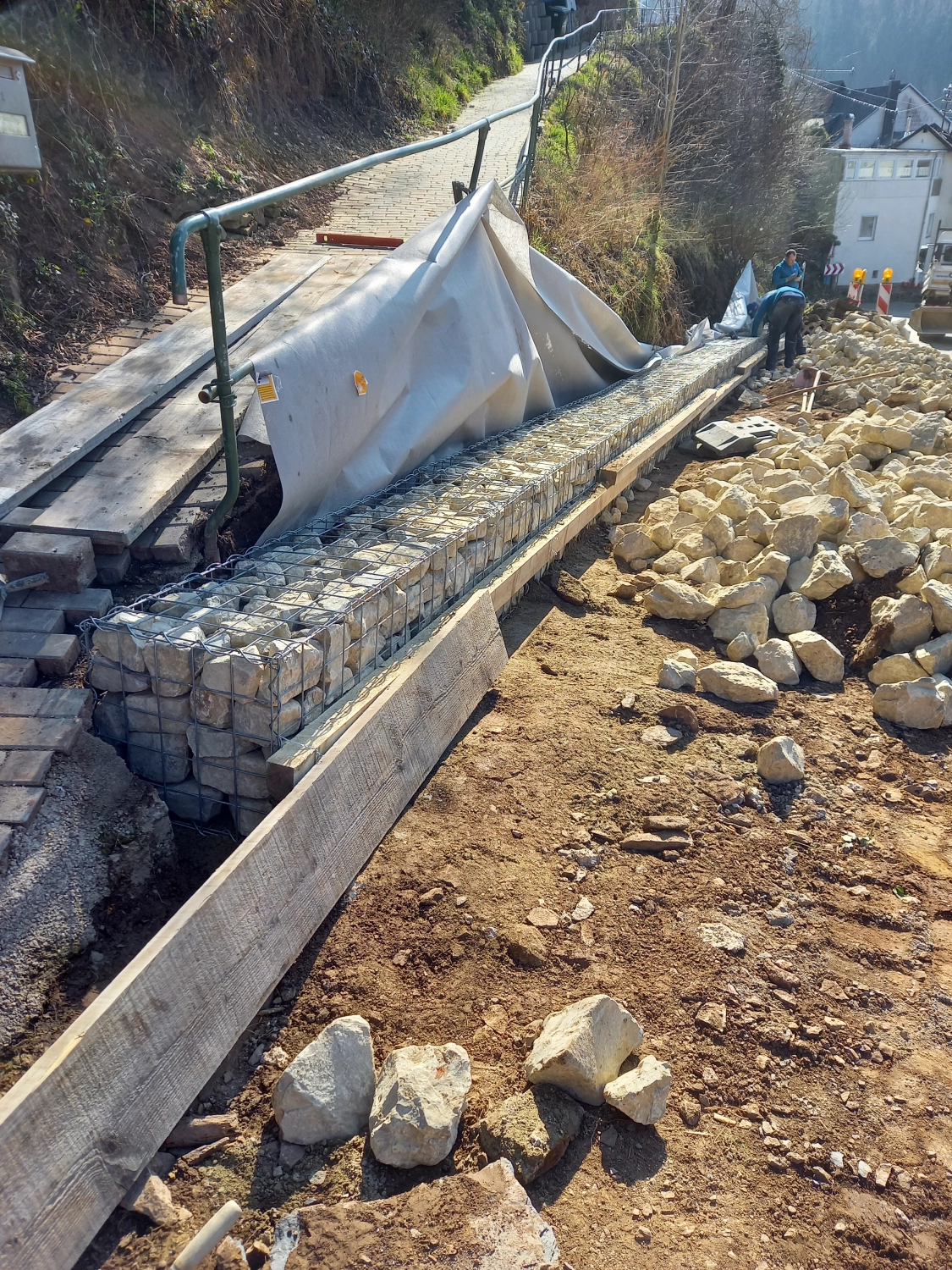 Baustelle am Straßenrand durch Expertise Cordier Pascal S-a-r-l-s